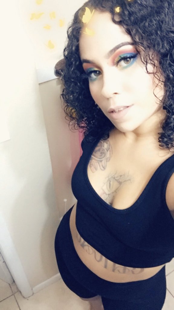 Goddess Veneno tweet media