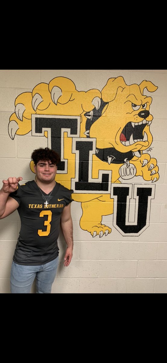 forton_jacob's tweet photo. COMMITTED GO BULLDOGS 🖤💛 @TLU_Football @SV_RangerFB https://t.co/sCU86j77OF
