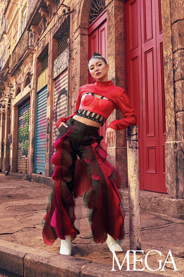 hyyhskj's tweet photo. no one in the filipino industry is doing it like nadine lustre. https://t.co/Vdzo8Lc11M