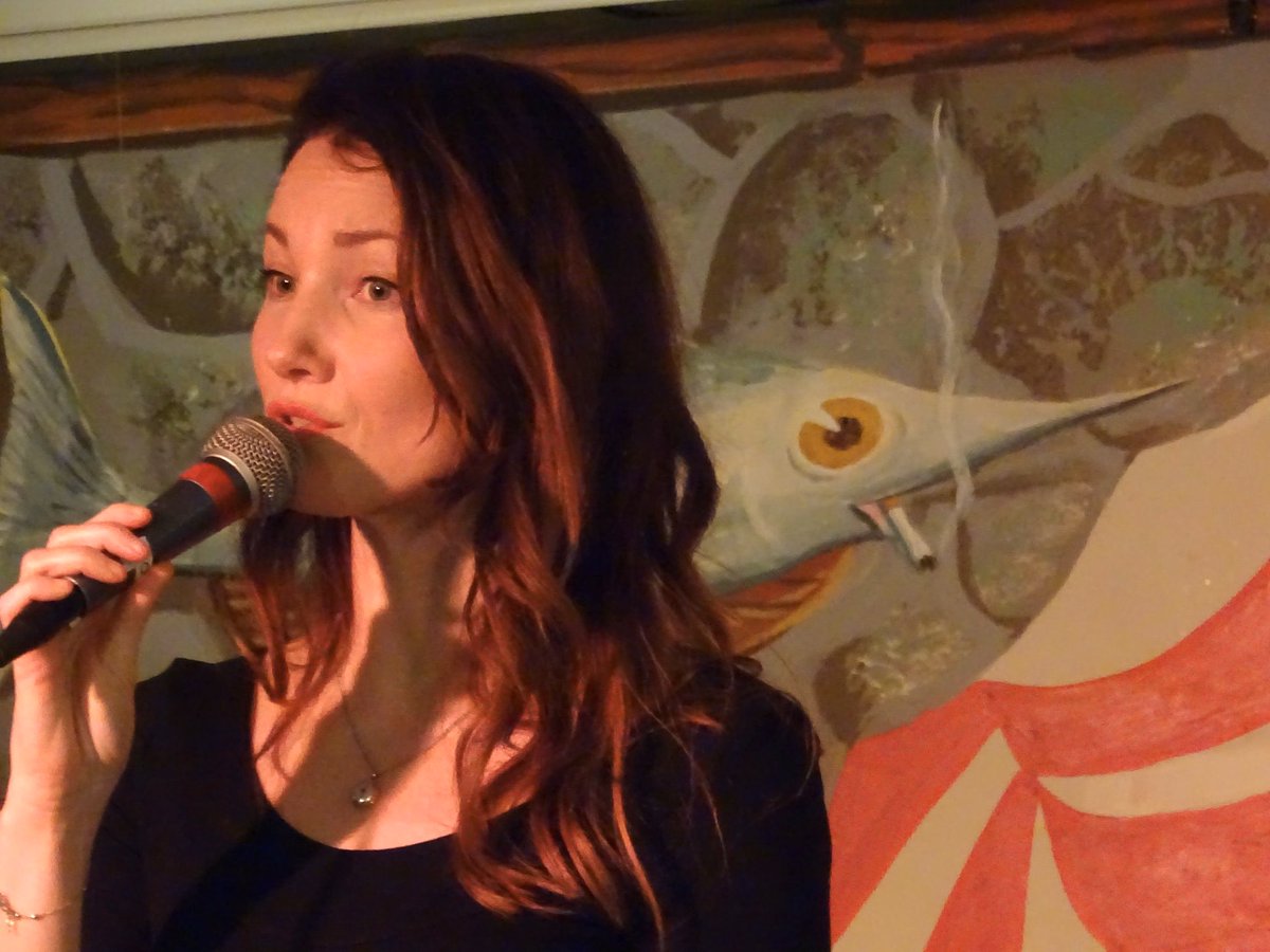 Met rokende vis opgetreden bij <a href="/Concertorecords/">Concerto Recordstore</a>. En met Tony natuurlijk!🎹😉 #chansons