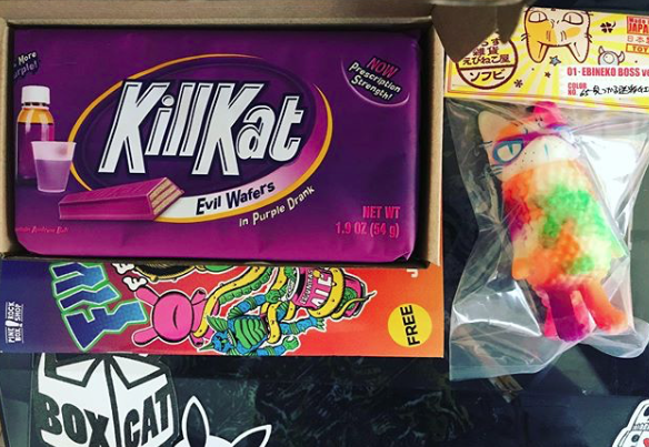 WHOmakesthings's tweet photo. I have an addiction to vinyl art toys/Sofubi..@harikenjp @moucoyama @andrewbell @kidrobot @spankystokes #sofubi #kaiju #monster #arttoy #sofubitoys #sofubivinyl  #vinyltoys #killkat #kidrobot #artistoninstagram  #japanese #collectibletoys #ソフビ人形 #ソフビ https://t.co/tCeBoT93UI