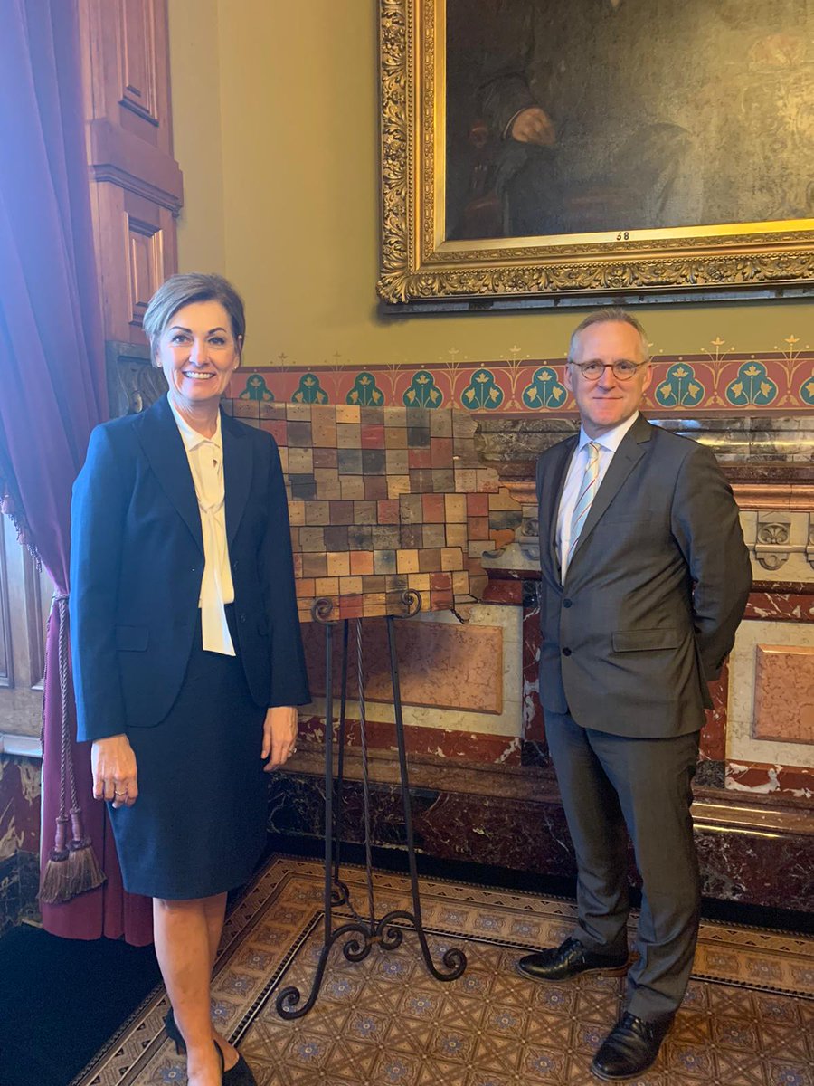 Good meeting in Des Moines with Governor Kim Reynolds to discuss the huge opportunities for 🇬🇧 trade with the 🇺🇸, and Iowa in particular https://t.co/2vgWimS7d3