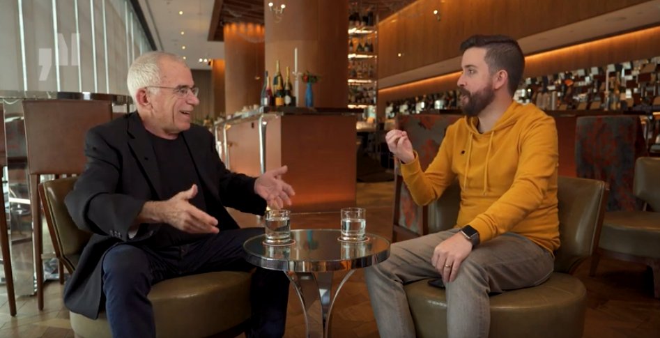 robjanoff's tweet photo. For those of you who missed the interview with @robjanoff and @GdayFrankAU here's a clip of them getting on like a house on fire 🔥which, if you think about, is an odd way to define friendship😂😁 @gdaydesignlife https://t.co/DZjKI5wIhE #robjanoff #newfriends #sydney #sofitel https://t.co/z4HFm3KKSo