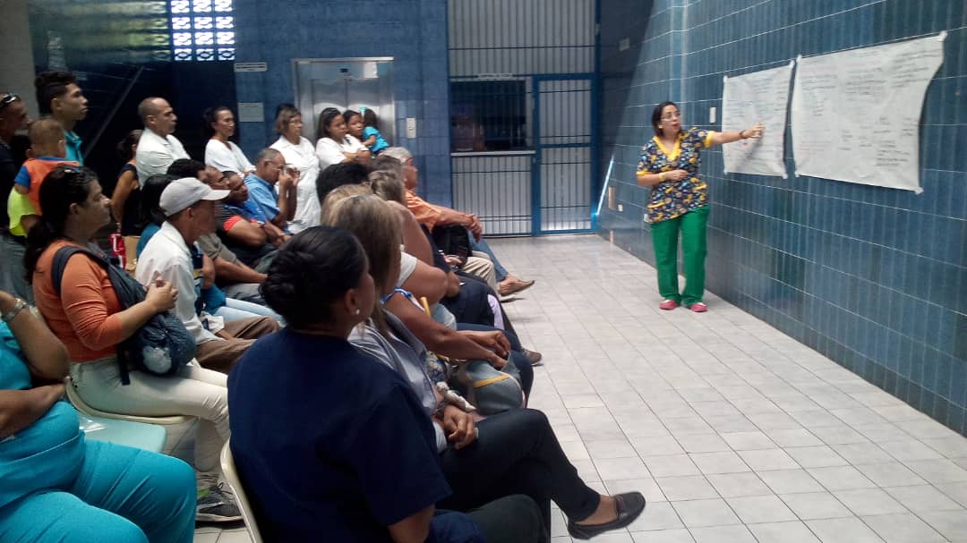 jjmillanmarin's tweet photo. Charla coronavirus. En el ambulatorio ivss https://t.co/pMX6PGDN5e