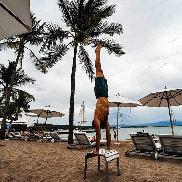 cali2thenics's tweet photo. En el puente .
.
.
#cali2thenics #calisthenics #streetworkout #strength  #gains #leanmuscle #fitness #fitlife #intermittentfasting #handstand #beast #beastmode #bearded #doyouevenliftyourselfup #IAmACPT #talentodemexico #alwaystraining #calisthenicscerti… https://t.co/djhvf9tl0Y https://t.co/GkvzwqmYDD