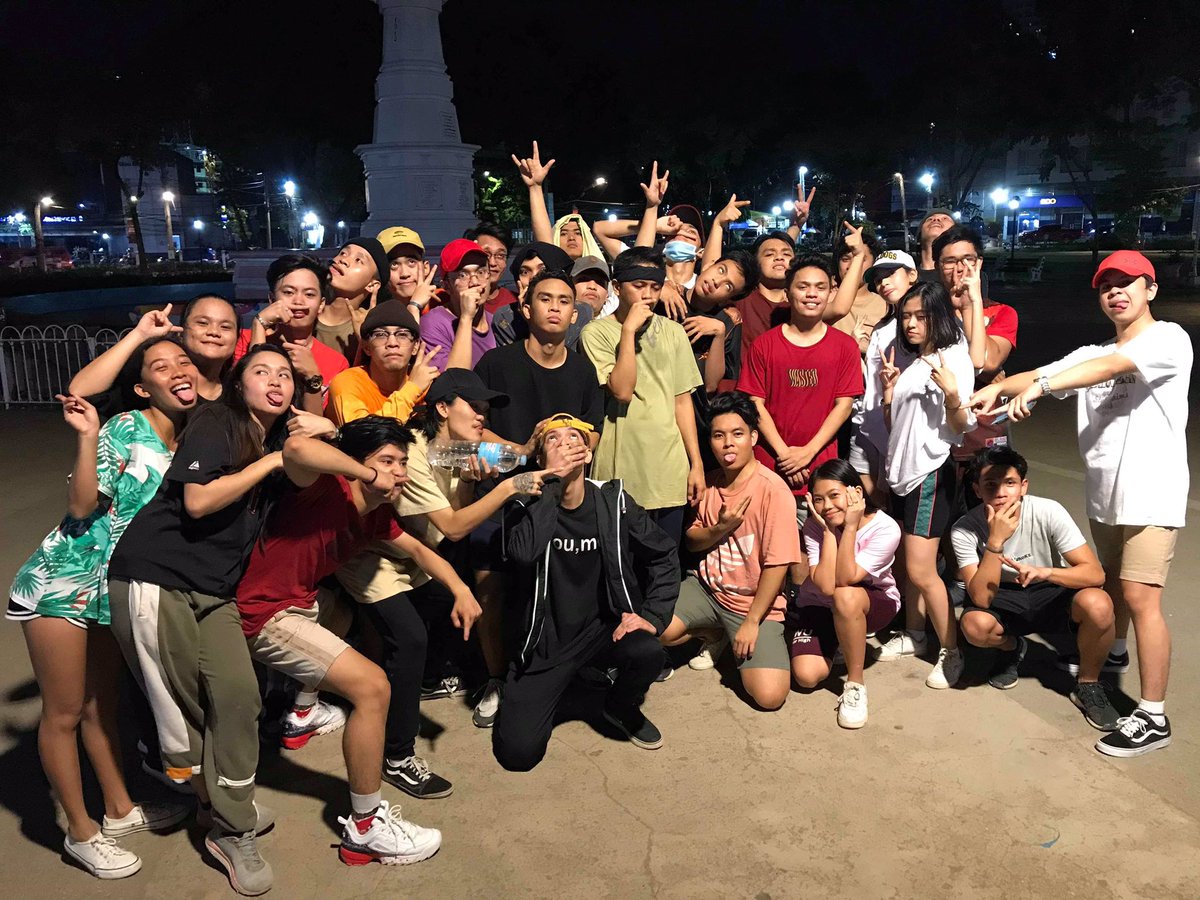 thekmprojectph's tweet photo. Monday Munchies was in a mood 🌧
But we managed to slip in one choreo before the rain completely took over! Thanks to The KM Project Creative @Dedds_Spaghetti for giving our students something to take home last night! 👏🏻
Feb 3, 2020
#WhatFeelsGood
#CommunityTraining https://t.co/5ftqjcNvrZ