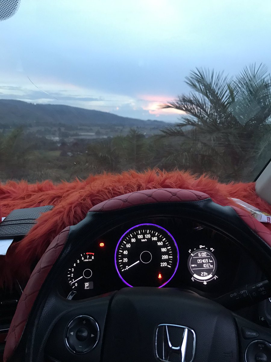 Sunrise. 
#pertanyaansebelumtidur #ATMBersama #GFRIENDatCrossroads #hello82