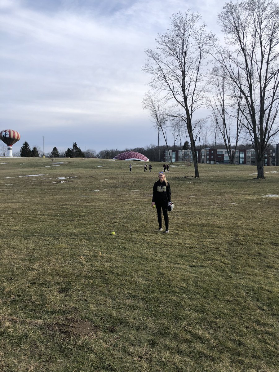 JCJets_Softball's tweet photo. When itβs nice out and you get to take fly balls outside ππ₯βοΈ #JetBall #7practices https://t.co/2YDCDY666M