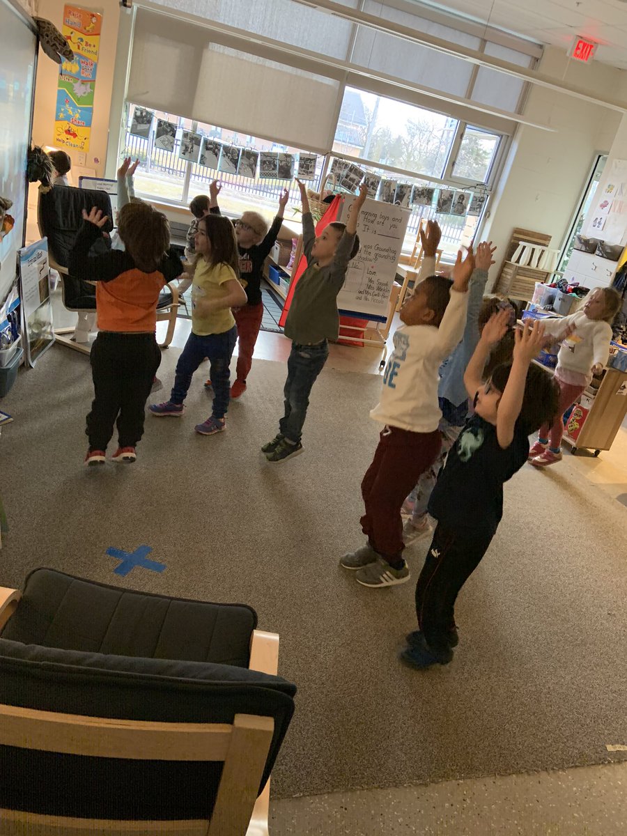 WanklinBrooke's tweet photo. Breaking up the day with some much needed body movement #sweetdancemoves #AllIn @piustitans https://t.co/GWWYiuhate