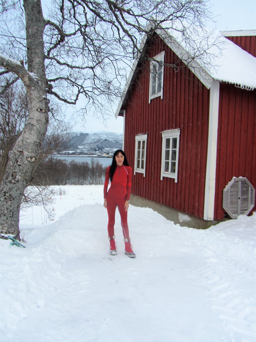 ThCityandBeauty's tweet image. Envol pour Evènes,(3 eme vol depuis hier) visite de rennes avec le peuple Sami.🦌🦌
J'avais sortie ma tenue @Damart_Sport  ​ et bien j'étais dehors avec des températures plus que négatives.
#damart #damartsport #thermolactyl #easybody #innovation #sport #sportwear