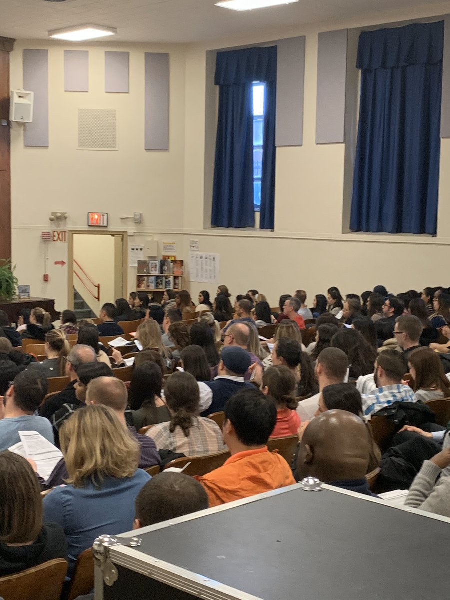Today’s activity: @NYCSchoolsD25 held its annual tenure meeting. Special, special thanks to @PrincipalNealy and the staff at @PS165Queens for allowing us use of their school facilities. 

Check out that crowd: @UFTDistrict25 rolls deep!!!
@UFT 
#UnionStrong
#UFTQueens