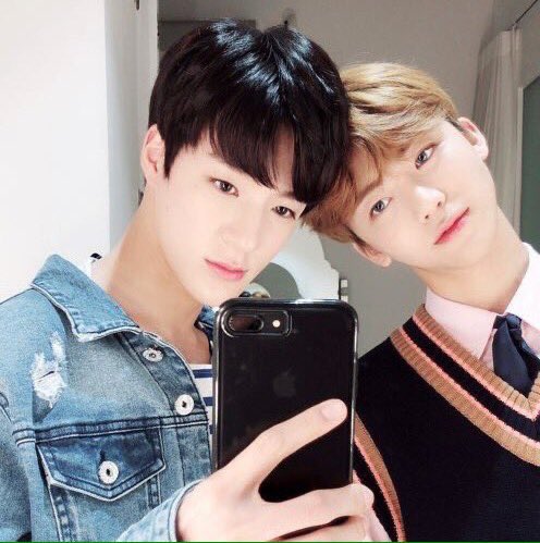bbambichan's tweet photo. Can we make multi-Monday selca day a thing? Where every first Monday of every month is dedicated to all groups !! #multimondayselcaday #multiselcaday https://t.co/kSXn1gSyKe