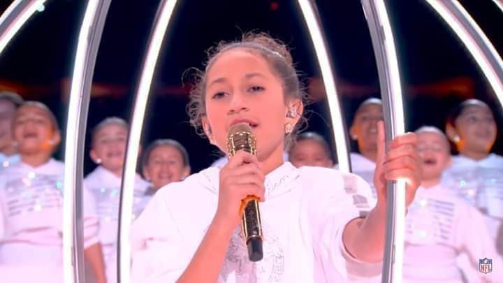 fcmariscal's tweet photo. Ni mi mamá me hubiera dejado salir así en el festival de 5to de primaria!!!! Limón y gel mi Jlo!!! #HalftimeShow2020 #JLodaughter #JLoSuperBowl2020 #EmmeAnthony https://t.co/N9ErX5rULD