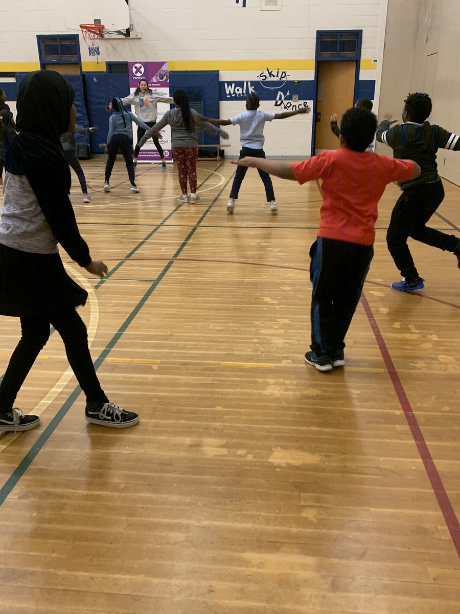 MsWalji's tweet photo. Grade 3’s using our inner P.O.W.E.R. with X Power. @XMovement_ @yorkwoodsps https://t.co/iAe2KwsAuN