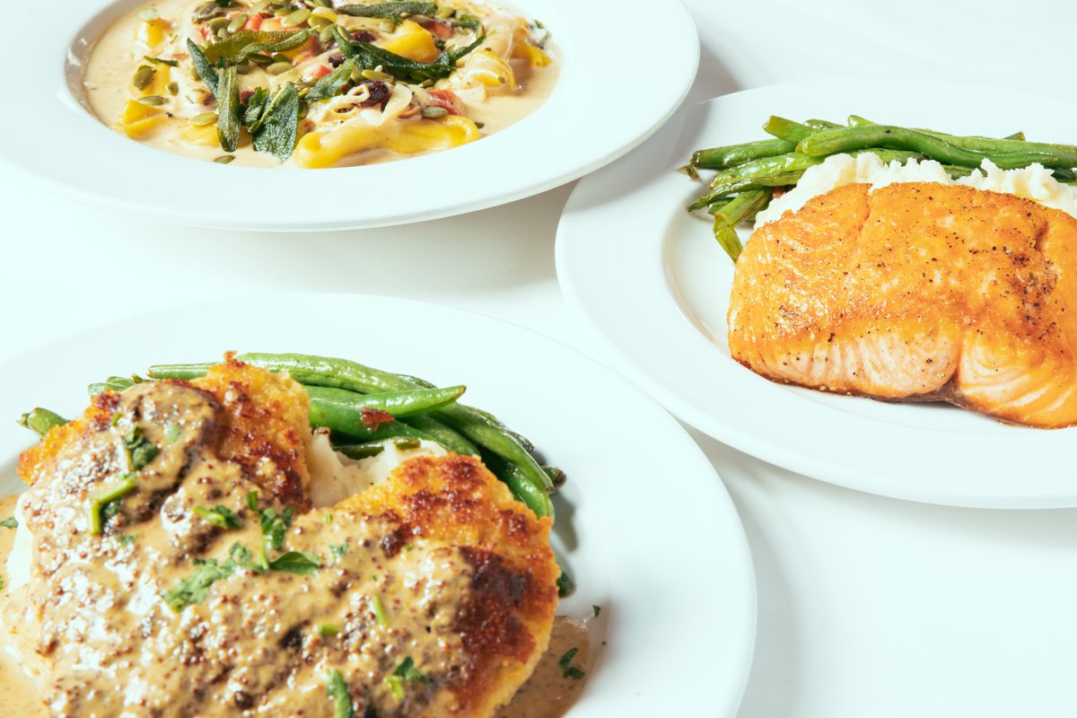MacysTourism's tweet photo. #VisitMacys Grab a bite. Enjoy fine dining at Macy’s  https://t.co/dmXic8i8ip https://t.co/WLmKjFwU17