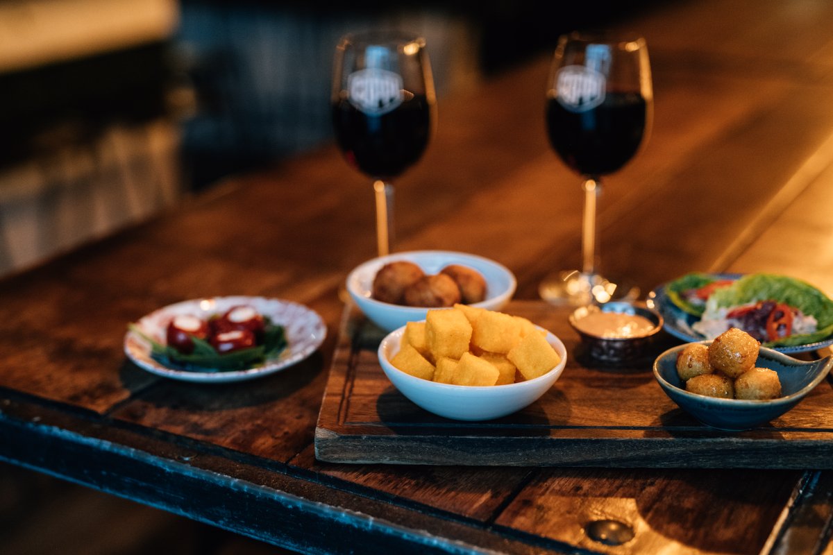♥️ COPPI COMPETITION ♥️

With Valentine's just around the corner, we thought we'd run a little competition!

We're giving away a 3-course meal from our special Valentine's menu and a bottle of bubbles on 14/2.

To enter, just RT this and TAG who you'd bring with you on the night!