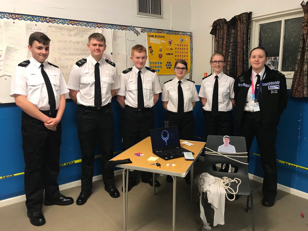 ASPCadets's tweet photo. This week the #WSMCadets visited the Blackhawk Scout Troop and Banwell Beavers ๐ฎ๐ผ๐ป๐จ The Scouts and Beavers had to investigate our crime scene and collect evidence!๐ต๐ผ๐ They also used the radios and learnt about the Phonetic Alphabet! https://t.co/HlSvadCAOk