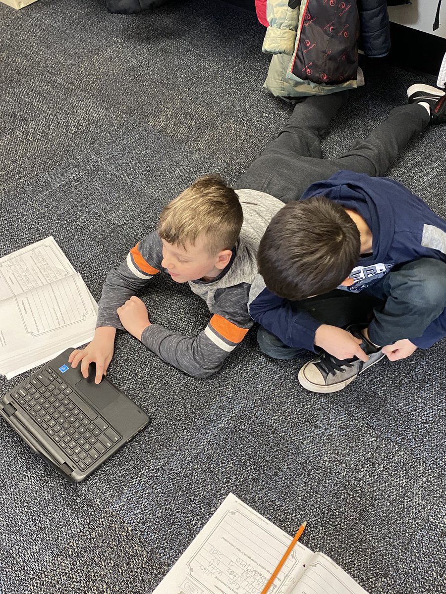 MesserMallory's tweet photo. Creating a slides presentation about someone who has helped the community in social studies today! #BetterTogether #BeStevenson https://t.co/nbtquL8x3z