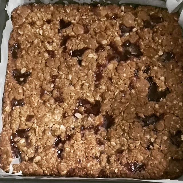 Dannyboy_37's tweet photo. 🔥🔥our white chocolate and raspberry flapjack straight out the oven 🔥🔥
.
Been on the menu since we opened and it's still as popular as ever 🤤🤤🤤
.
#thugsandwich #thugsandwichco #harrogate #harrogateindies #harrogatefood #yorkshirefood #foodbusiness… https://t.co/vk2zpKIUBo https://t.co/11pPcwaAKu