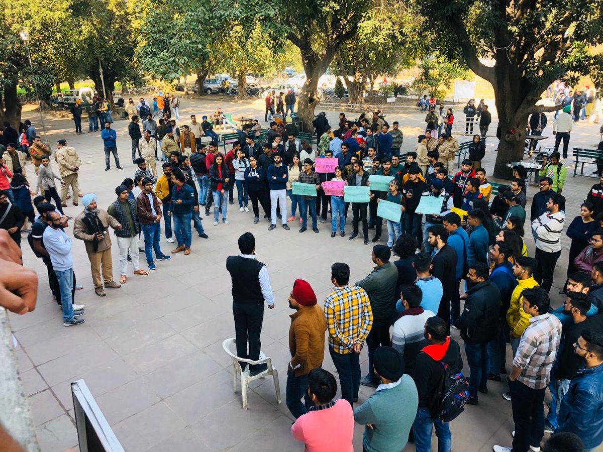 YourRahulSharma's tweet photo. @abvp4pu Unit protested  against the brutal attack on ABVP activist. #redterrordown #shameforsociety https://t.co/seUs447k6D