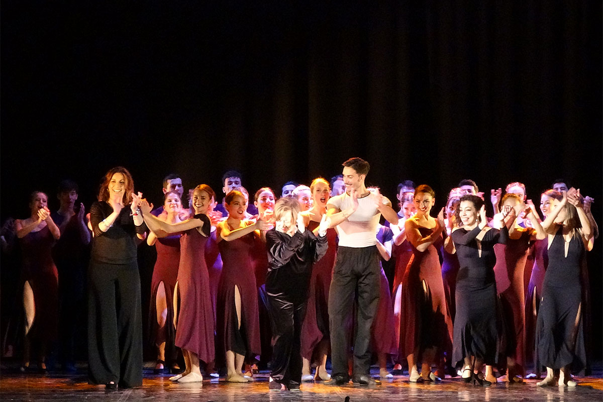 LyceumDanza's tweet photo. MOMENTI DI FELICITA' ! ❤️❤️❤️
"Lumbre de Vida", Il Balletto di Napoli

#balletto #danza #spettacolo #teatro #scena #gioia #corpodiballo #lumbredevida #lyceummarafusco #marafusco #dance #ballet https://t.co/ibhNqqyvTm