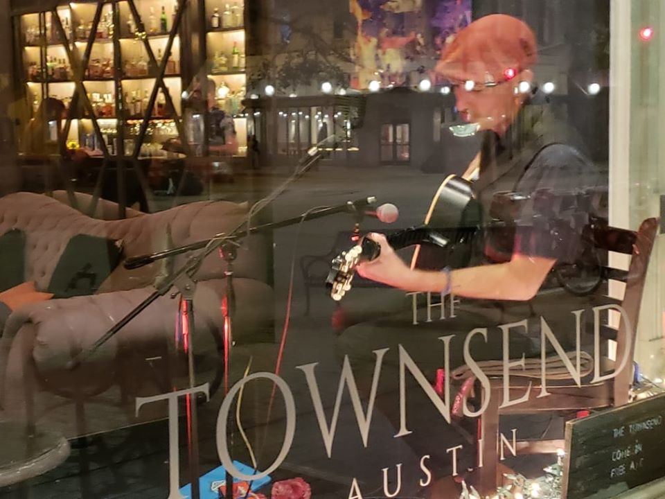 Start off you week right: happy Hour **ALL NIGHT** at The Townsend tonight. Starts at 4. And to make this even sweeter, Ric Miller will be performing his Bayou Soul for FREE in the parlor. See you there!
#alldayhappyhour #monday #mondayhappyhour #freeshow #ricmiller #bayousoul