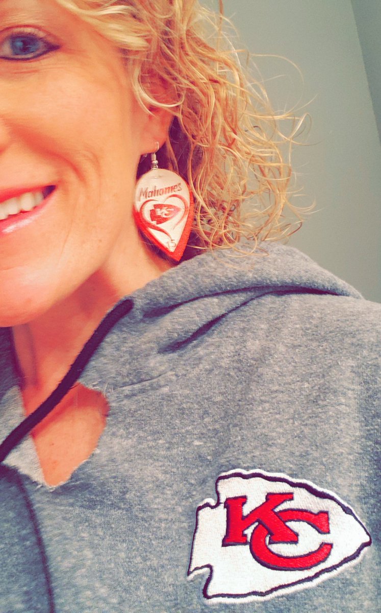 That #WorldChampions feeling 🏆♥️🏉
#superbowl
#superbowlswagger
<a href="/PatrickMahomes/">Patrick Mahomes II</a> 
<a href="/cheetah/">Ty Hill</a> 
<a href="/tkelce/">Travis Kelce</a> 
<a href="/Chiefs/">Kansas City Chiefs</a> 
<a href="/chiefskingdom/">KC Chiefs</a>