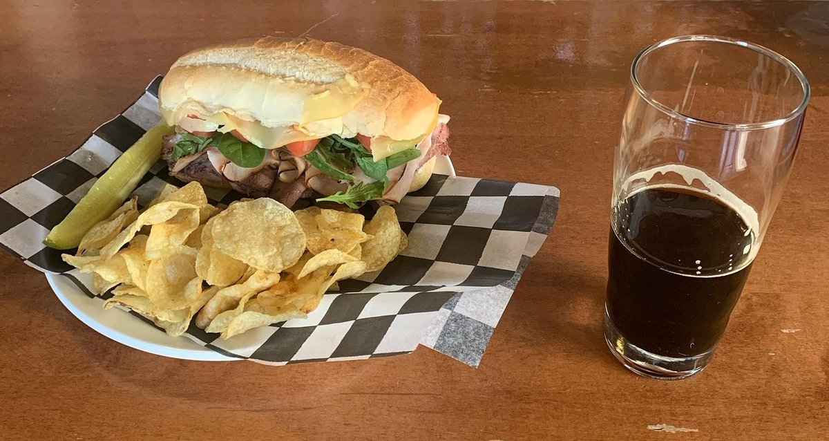 GrowlersToGoRVA's tweet photo. Dry January is officially over! Stop by for a bite and a pint today! https://t.co/XtIbZ4hXKM