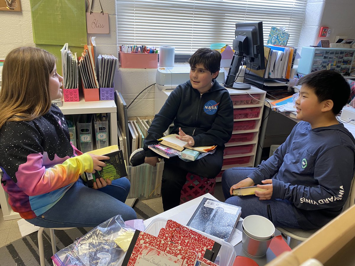 ablissfulclass's tweet image. Listening to fantasy book club discussions regarding perspective that are really tapping into the POG traits of collaboration &amp;amp; communication. The connections &amp;amp; all the giggles just make me🥰 @FreedomHillES @FCPSR2 @fcpsnews #fhhighlights #pogpol
