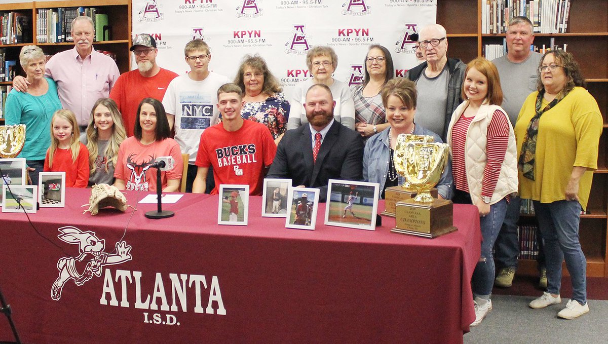 CassCoSports's tweet photo. The last Atlanta HS student-athlete to sign with a college was @HunterAllen08. He is the 50th signee under AD @CoachMMcClure. Feb. 5 a few more student-athletes from AHS will ink commitment letters on National Signing Day. #NSD #Rabbs https://t.co/62BXW71f0Q