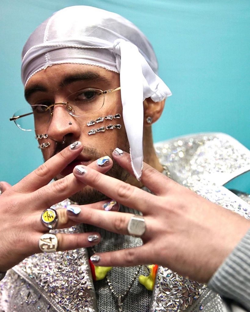 latinxmochi's tweet photo. the fact that bad bunny wore an akatsuki ring at the super bowl— a win for the weebs https://t.co/GvxQJEMCMV