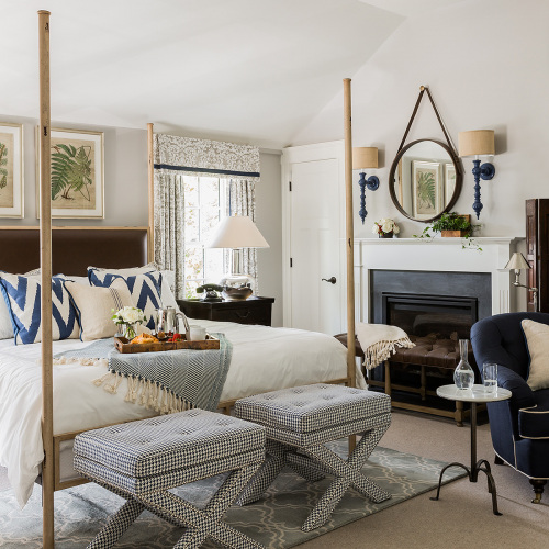 This guestroom is pretty suite! 😍 Relax into the luxurious barn suite during your next stay. 
#InnAtHastingsPark #RevolutionaryHospitality #RelaisChaeaux