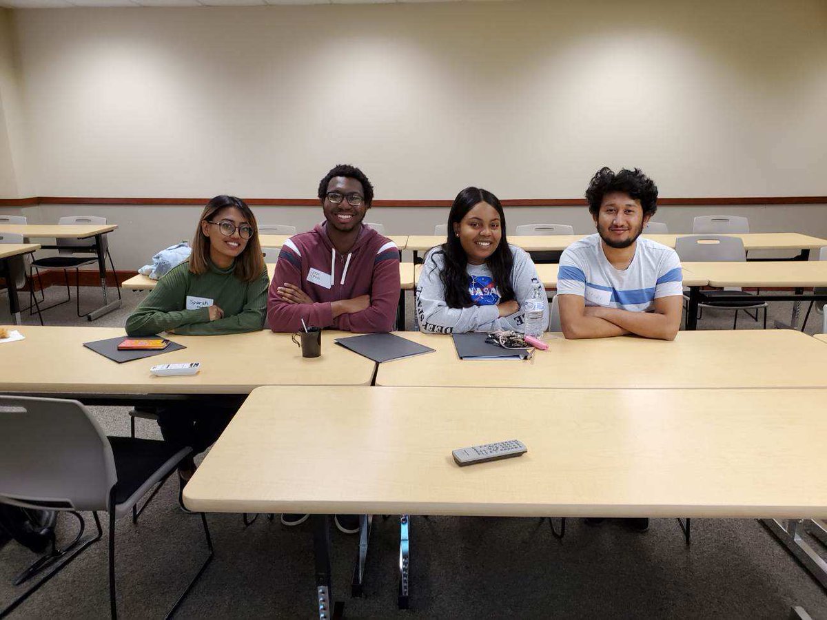 Troy_Service's tweet photo. We are beyond excited about our Civic Scholars this semester! Thanks to all of our new and returning Scholars that were up bright and early for our Civic Scholars Training. Here’s to a great semester of service!

#TUCivicScholars
 #TroyService #Communityleaders #TroyStudents https://t.co/cTnxckQ2BW
