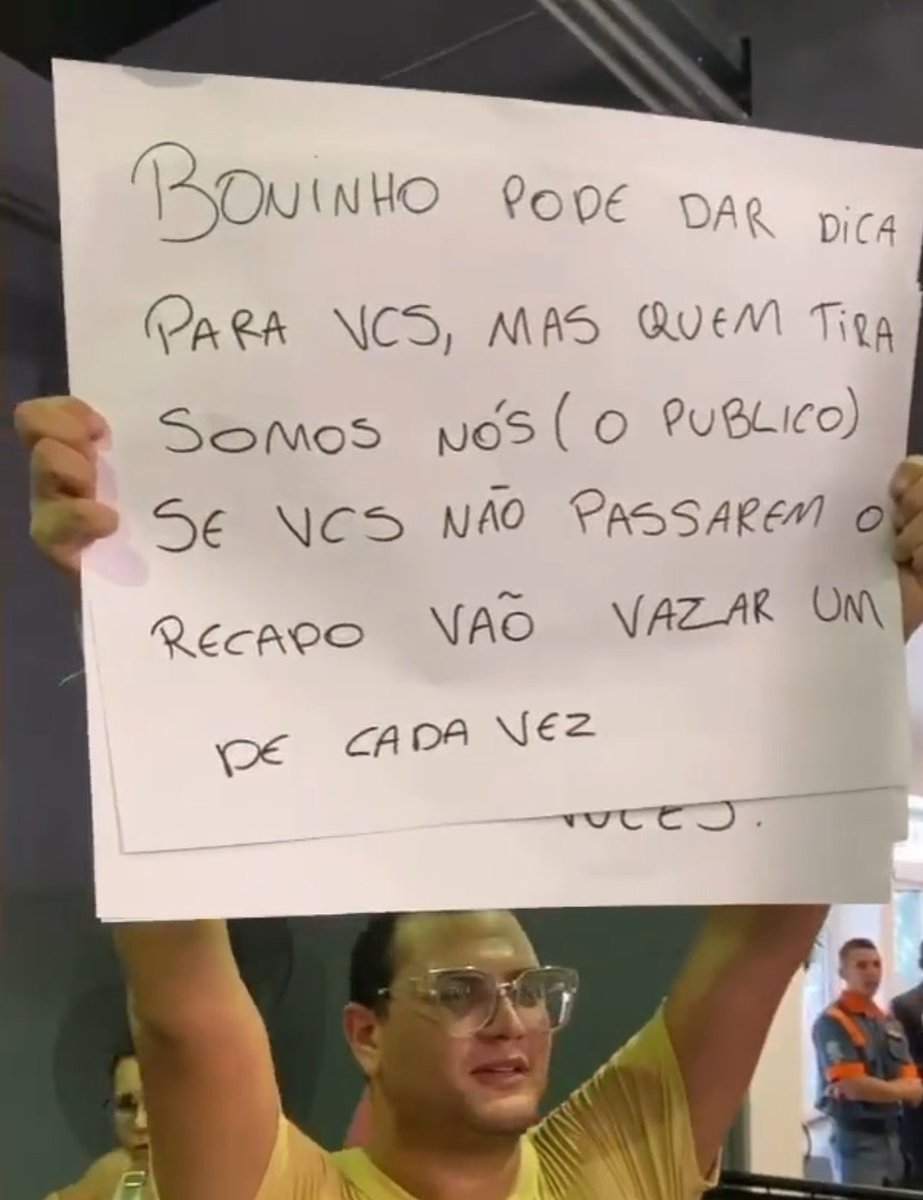 emerzou's tweet photo. EU JA FALEI QUE EU AMO VOCÊS? HAHAHAHAHAHAHAHAHAHAHAHAHAHAHAHA #BBB20 https://t.co/kSp5d9MGf2