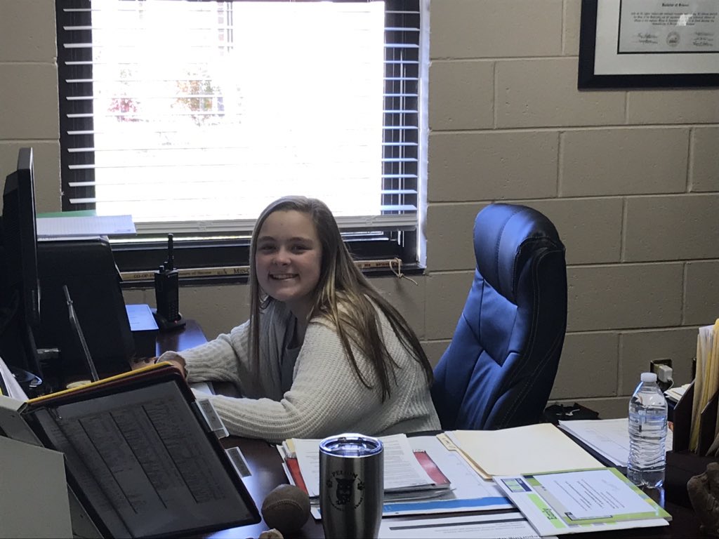 deyo_stephen's tweet photo. @LexingtonOne This girl got to experience life as an Assistant Principal at Pelion Elementary School today. All around great experience! #lex1NGHD @BeechwoodMiddle @PES_PantherNews https://t.co/BNBzk8QZEh