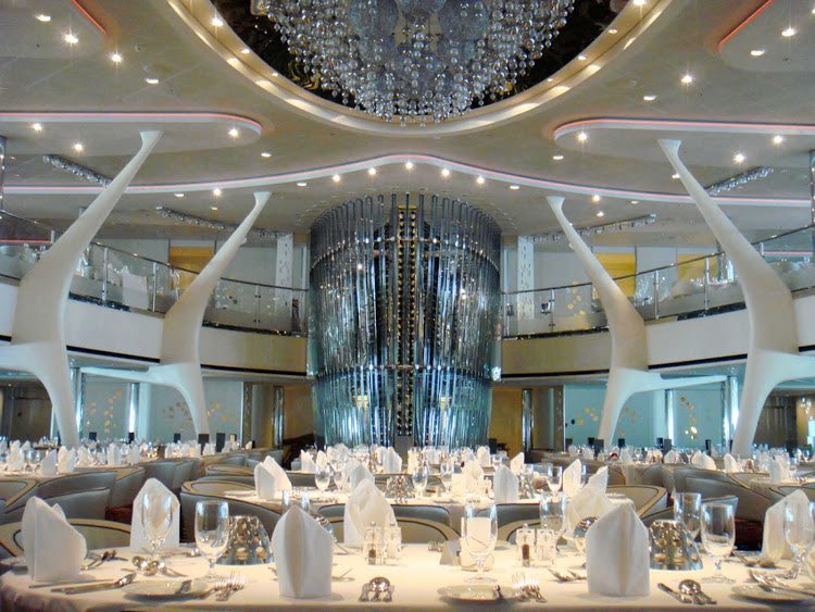 Gemma_Outram's tweet photo. Are you #newtocruise & trying to figure it all out? Head over to my #blog where the latest feature explains all about #dining 🤗
#cruise #cruising #foodie #cruiseblog #travelblog #foodwithaview #dinneratsea #choosecruise2020 https://t.co/NSJrWdF3uo