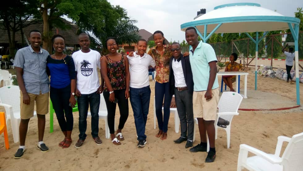 onesime_minani's tweet photo. it was a great pleasure between the new members of the executive committee of #InciSionBurundi, in the exchange of which how the previous activities took place, the challenges and how to correct them
@aime_nda @IncisionBurundi @InciSioNGlobal @kiraswissclinic @HTistou @DiellaMune https://t.co/z3pY3JtGrT
