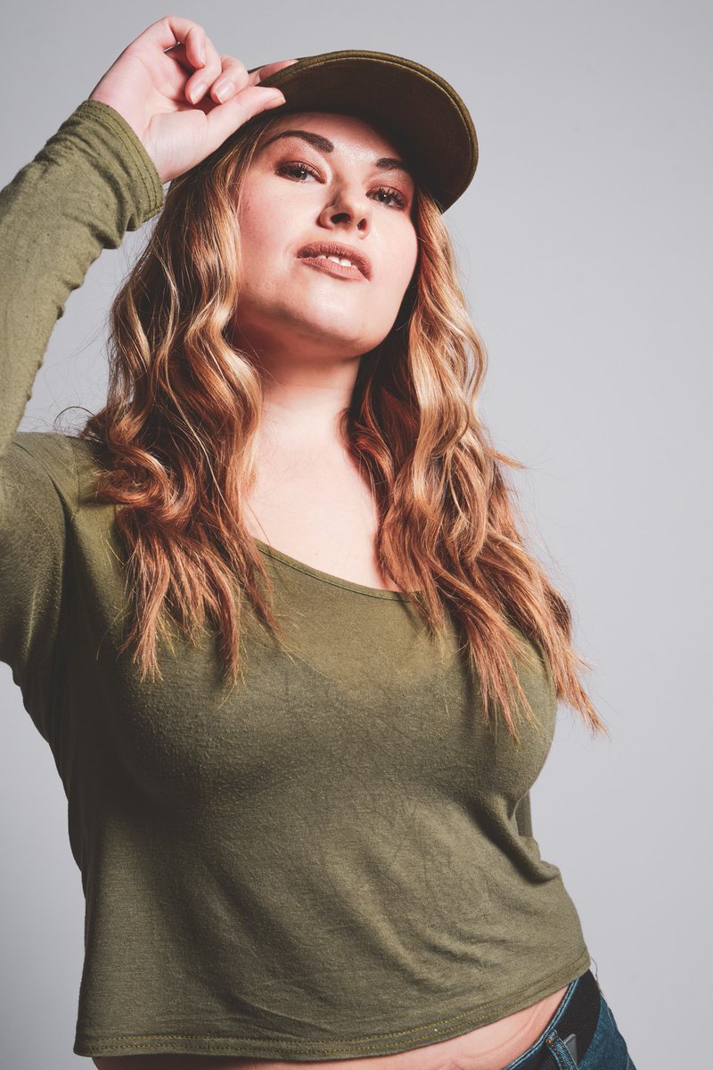 OdpCat's tweet photo. New pics from a new shoot https://t.co/HpeueCEBRb