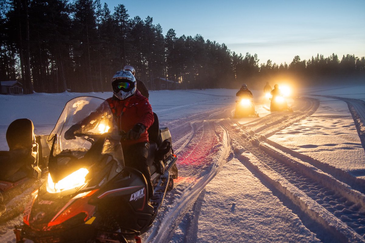VetRun180's tweet photo. SWEDEN DAY 2, THE ADVENTURE BEGINS // An absolutely incredible day!! We travelled 60km from Storabranna to RaftΓ€lven in temperatures as low as -15c! .
.
.
#sweden2020 #vetrun180 #adventuretherapy #skidooing #veteranscharity #veteransupport #royalmarines #army #navy #raf https://t.co/8zHgE4VPWY
