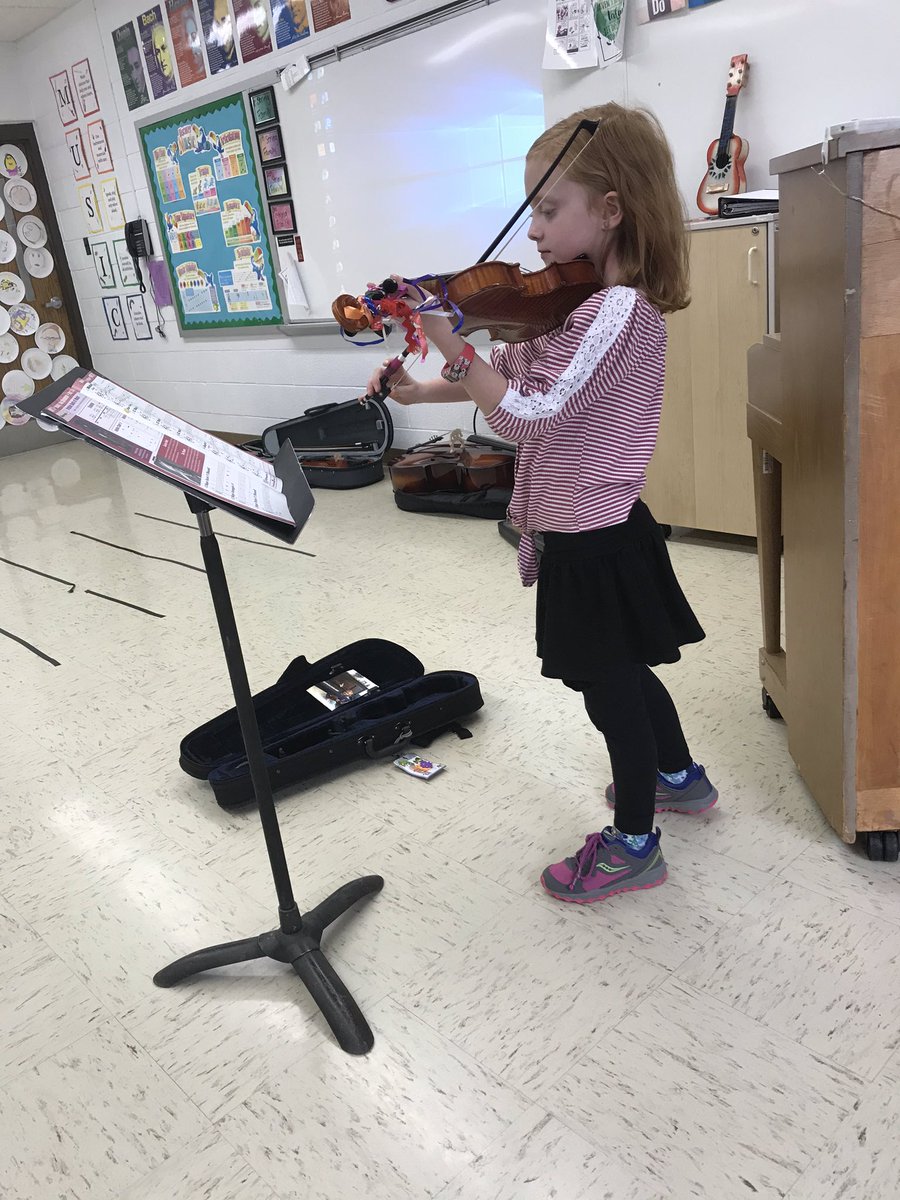 MsStephensMusic's tweet photo. We had two students play their violins while we learned about the string family today. They were awesome! 🎻 #wesclinwarriors https://t.co/KYfclM22SN