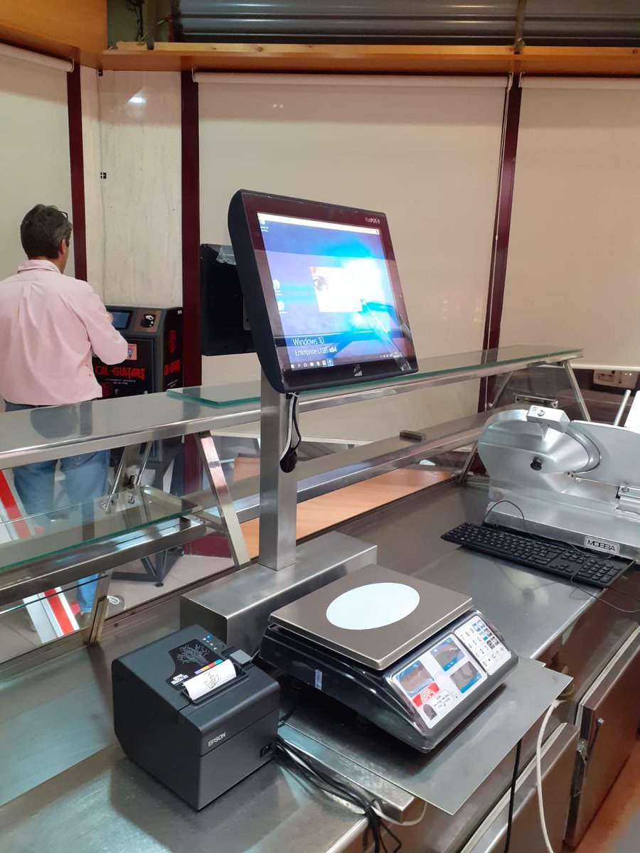 binsoft_ca's tweet photo. Quant un client repeteix vol dir que està content amb el servei que se li ha donat el primer cop. Això ha passat a la Xarcuteria GUITART de Berga. Repeteix amb software d'Icg, repeteix a TPV tàctil i repeteix amb caixer de cobrament #CASHDRO3 Tenim la solució per al teu #negoci https://t.co/b3jkuEMGV6