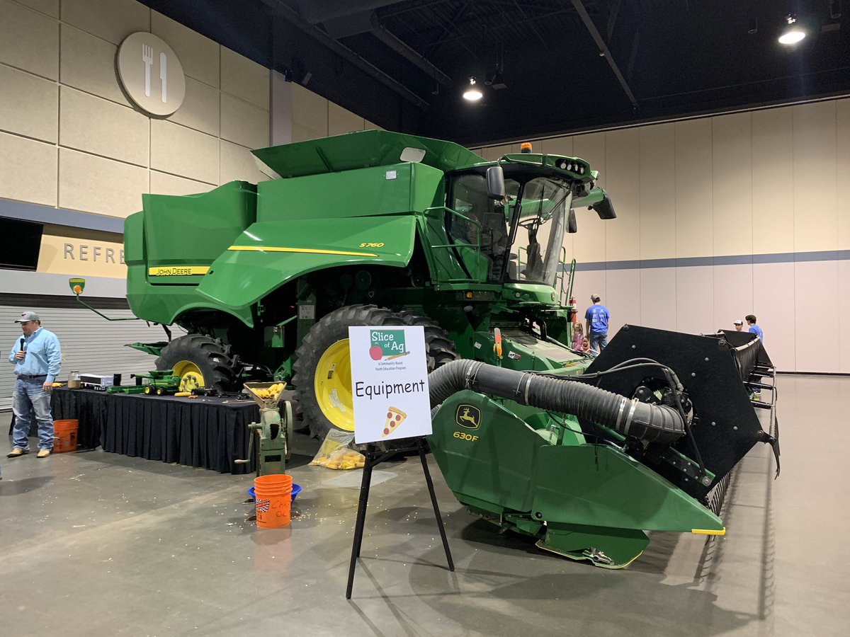 WSEDeTerra's tweet photo. We had a great time at #sliceofag! Thanks @JoCoExtension #ageducation #agriculture #agliteracy https://t.co/ragD1G7Roy