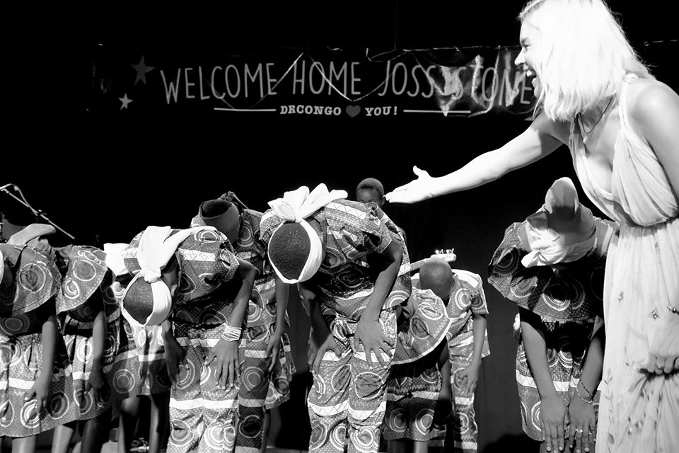 JossStoned's tweet photo. NEW PHOTOS: @JossStone and Bana Congo (children of Congo) performing last year. Via @Nuerburgring1 #JSTWT #1 https://t.co/o7Z0Q3S0wg