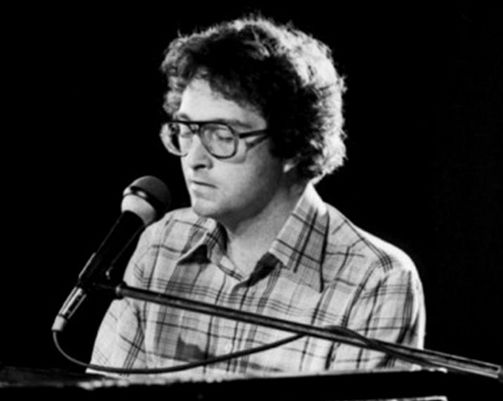 WordsAcrossTime's tweet photo. Now you're walking in the holy land
That's you there walking with the king
You ask 'What have I done to deserve this?'
Why, you haven't done a thing
Maybe you're falling in love
Falling in Love © Randy Newman 1988 #LandOfDreams #WATBookList #RandyNewman pic© #BarrySchultz 1978 https://t.co/5AKMrVUVZ9