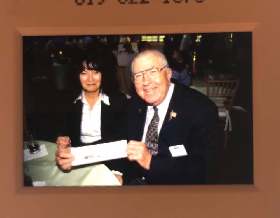 Today, sorting through hundreds of slides I am donating, a nice memory from 2003 showed up on the light table. Carroll Shelby showing off the first Ford GT sketched on my dinner napkin by Camilo, the vehicle designer. #racing #motorsport #Ford #Automobile #journalist