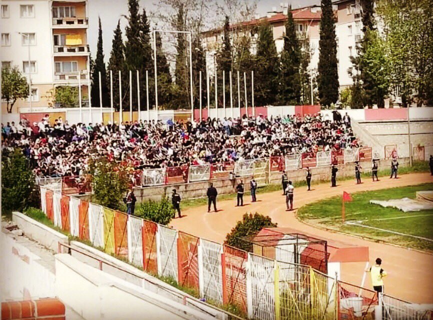 B U    T R İ B Ü N Ü N

V E

B U   Ş E H R İ N

S A H İ B İ    B İ Z İ Z

#BalabanMeydan ❤️💚