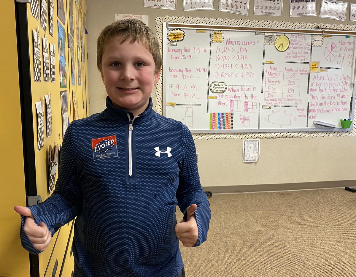 SiouxCityCSD's tweet image. Third-graders at Spalding Park Environmental Sciences Elementary recently learned about the rights and responsibilities of voting. Today, students applied what they learned by voting in class! We're proud to see our teachers inspiring civic engagement among these #SCCSD students.