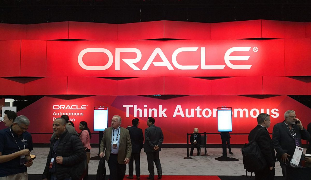 techzine's tweet photo. Read on @techzineeu: Oracle expands next generation cloud in Europe https://t.co/Pz3mHjlWnz #Cloud #AndrewSutherland #Oracle #OracleCloud @techzineeu https://t.co/kKwKlopR5o