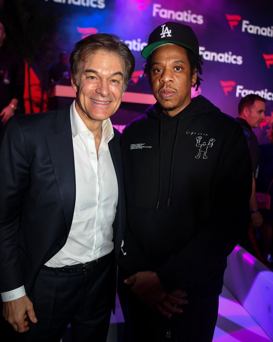 Spent some time chatting with @S_C_ at the @Fanatics Super Bowl Party. The work he’s doing with @REFORM is important — it’s sparking a conversation we need to keep having as a nation. #fightdifferent