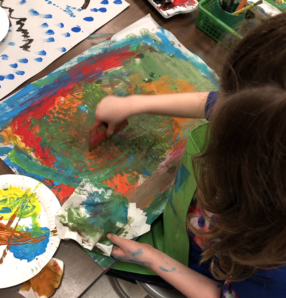 creativity_hive's tweet photo. @thegrisers 4th gr this afternoon @SpicewoodPYP painting our #abstract #HowWeExpressOursleves #swesARTconnection 4th gr Artists and experimenting with non-traditional painting tools Central 💡 “Inquiry leads to discovery and reflection” @rrisdart @ibpyp @TexasIB https://t.co/yb3qhLgL0J